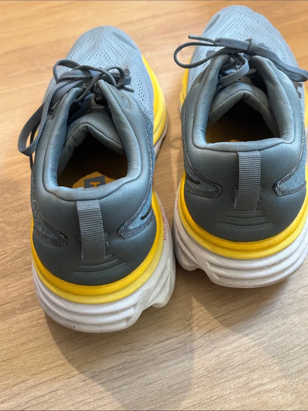 Hoka Men's Bondi 8 Sneakers